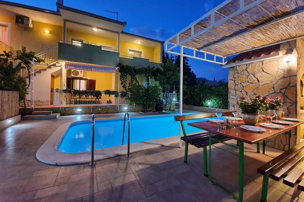 Beautiful Villa - Private Heated Pool, Parking, Bbq Near Split โซลิน ภายนอก รูปภาพ