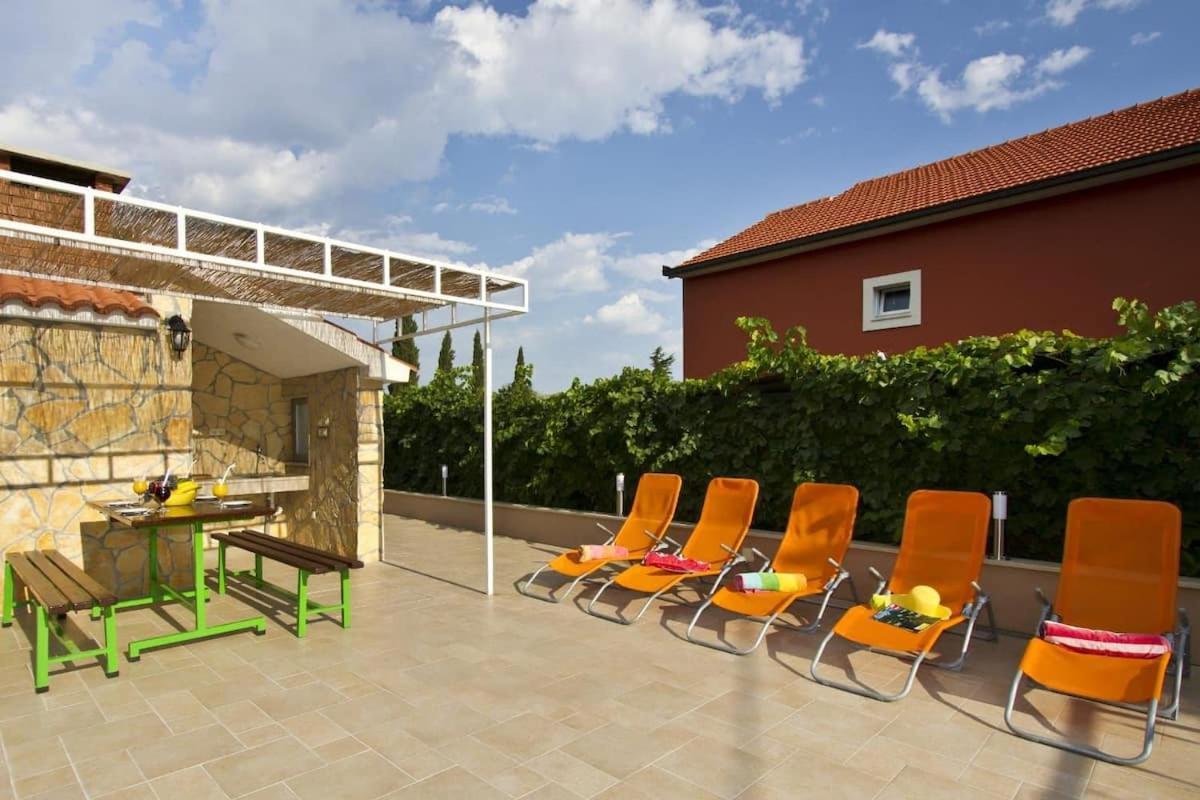 Beautiful Villa - Private Heated Pool, Parking, Bbq Near Split โซลิน ภายนอก รูปภาพ