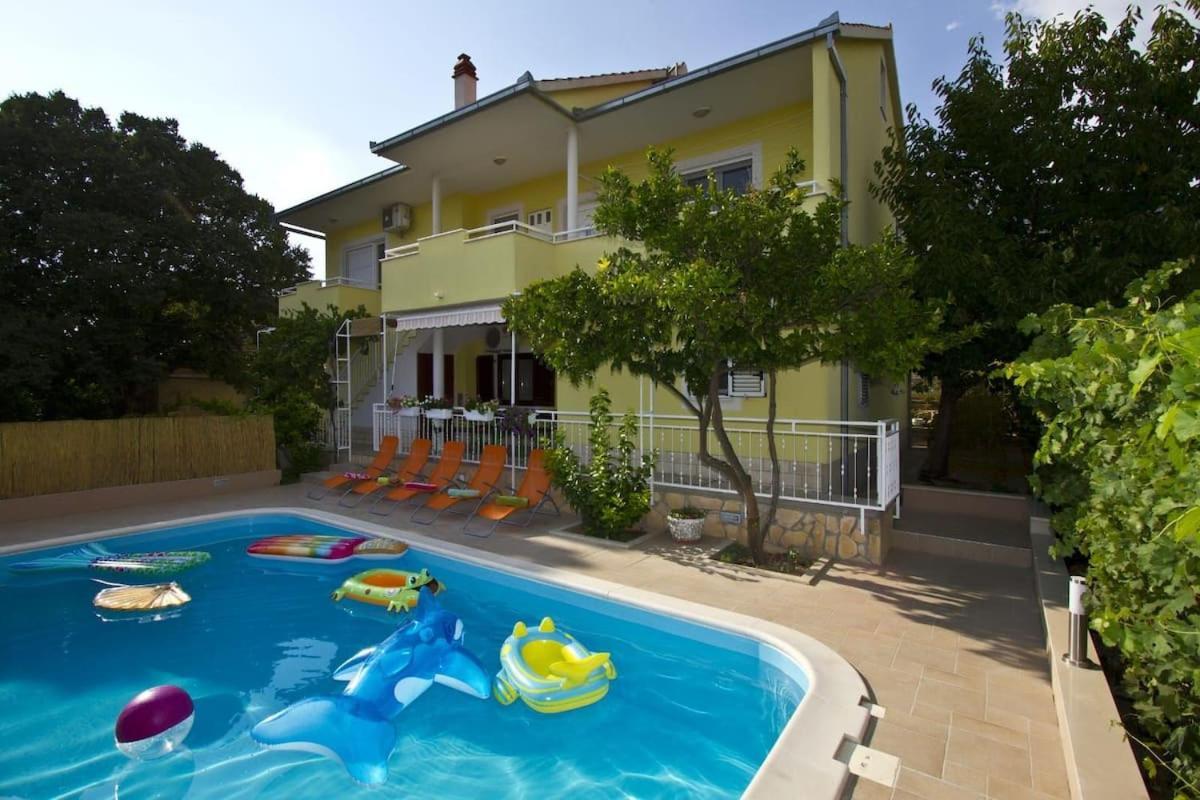 Beautiful Villa - Private Heated Pool, Parking, Bbq Near Split โซลิน ภายนอก รูปภาพ