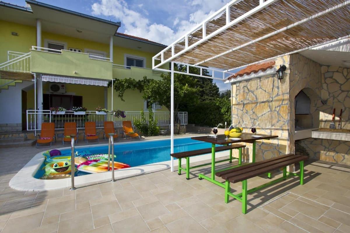 Beautiful Villa - Private Heated Pool, Parking, Bbq Near Split โซลิน ภายนอก รูปภาพ