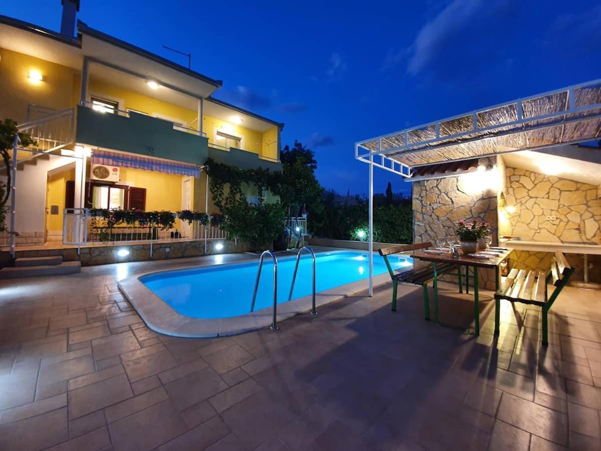 Beautiful Villa - Private Heated Pool, Parking, Bbq Near Split โซลิน ภายนอก รูปภาพ