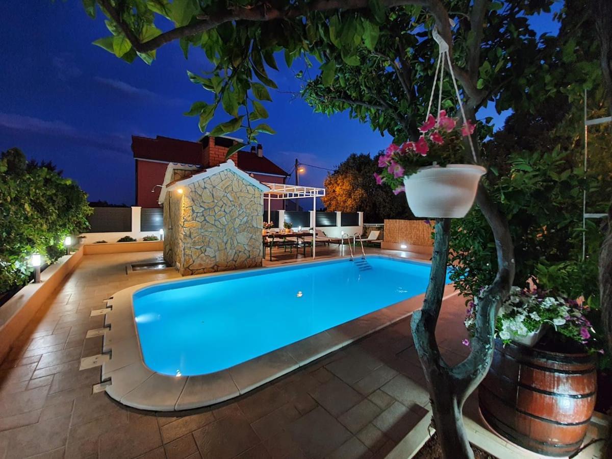 Beautiful Villa - Private Heated Pool, Parking, Bbq Near Split โซลิน ภายนอก รูปภาพ